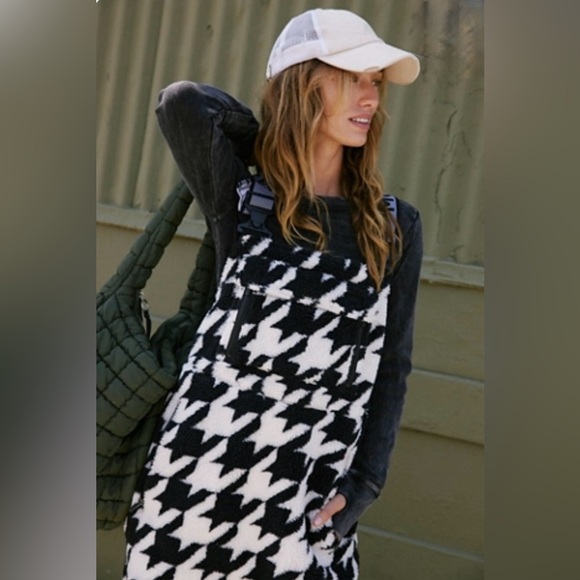 NWT Free People Hit The Slopes Salopette In Houndsstooth - Picture 3 of 3